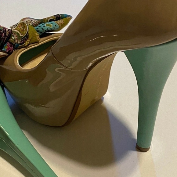 Chinese Laundry Pump Heels Beige Peep Toe Size 6 - Picture 8 of 11